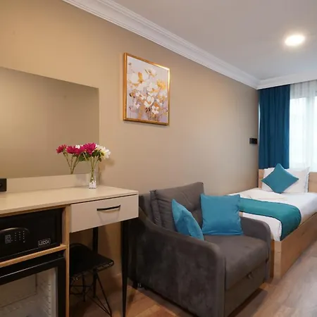 ホテル ザ マリスト カディコイ