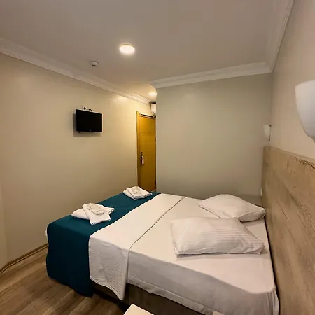 ホテル ザ マリスト カディコイ イスタンブール